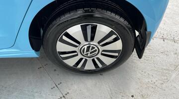 2022 Volkswagen 36.8kWh Auto 5-door (Blue) - Image: 17