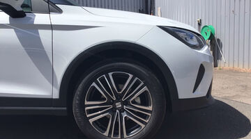 2024 SEAT 1.0 TSI SE Technology DSG Euro 6 5-door (White) - Image: 5