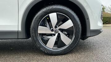 2025 Volkswagen ETSI MHEV Match DSG Euro 6 5-door (White) - Image: 5