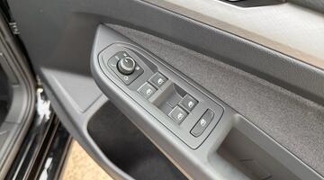 2025 Volkswagen TSI Match Euro 6 5-door (Black) - Image: 20