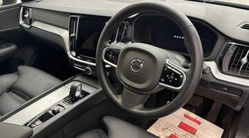 2025 Volvo 2.0 B4 MHEV Plus DCT Auto Euro 6 5-door (Blue) - Image: 9