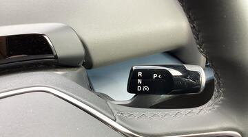 2025 Volvo Twin Performance 69kWh Plus Auto 5-door (Black) - Image: 31