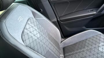 2023 Volkswagen TSI R-Line DSG Euro 6 5-door (Black) - Image: 39