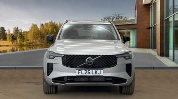 2025 Volvo 2.0 T8 18.8kWh Ultra Dark Auto 4WD Euro 6 5-door (Silver) - Image: 8