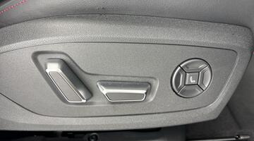 2025 Audi SQ6 SUV Edition 1 e-tron 360,00 kW (Black) - Image: 24