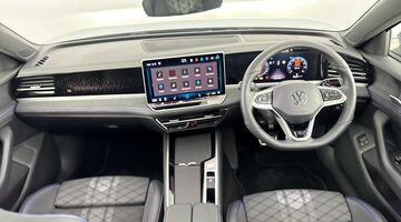 2025 Volkswagen TSI eHybrid 19.7kWh R-Line DSG Euro 6 5-door (Silver) - Image: 8