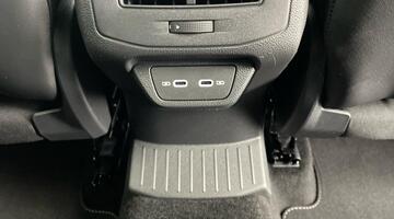 2025 Volkswagen TSI R-Line DSG Euro 6 5-door (Black) - Image: 26