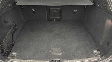 2025 Volvo 2.0h T6 18.8kWh Plus Black Edition Auto Euro 6 5-door (Black) - Image: 14