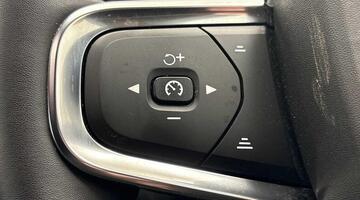 2022 Volvo Recharge 69kWh Plus Auto 5-door (Green) - Image: 31