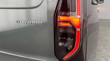 2025 Volkswagen TSI eHybrid 19.7kWh C20 Commerce Pro Cargo Flexible Crew Van DSG LWB Euro 6 6-door (Grey) - Image: 30