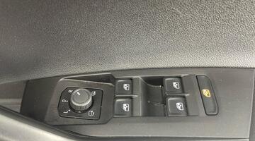 2023 Volkswagen 1.0 TSI Life Euro 6 5-door (Grey) - Image: 19