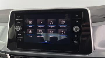 2023 Volkswagen TSI Style DSG Euro 6 5-door (Red) - Image: 18