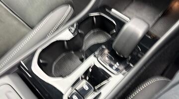 2025 Volvo 2.0 B3 MHEV Plus DCT Auto Euro 6 5-door (Brown) - Image: 21