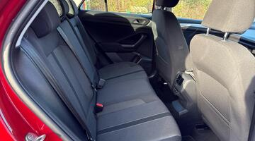 2022 Volkswagen 1.0 TSI Life Euro 6 5-door (Red) - Image: 10