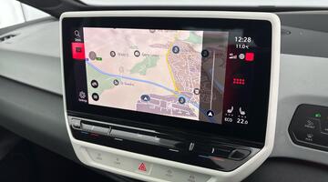 2021 Volkswagen Pro Performance 58kWh Tech Auto 5-door (Blue) - Image: 22