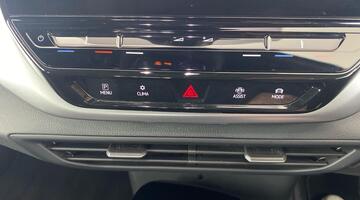 2022 Volkswagen Pure 52kWh Life Auto 5-door (White) - Image: 7