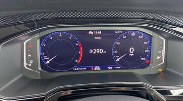 2022 Volkswagen 1.0 TSI Life Euro 6 5-door (Blue) - Image: 24