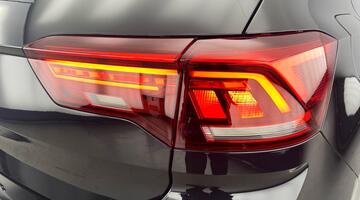 2019 Volkswagen 2.0 TDI R-Line Euro 6 5-door (Black) - Image: 27