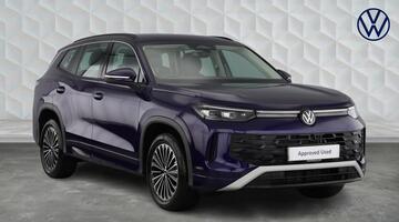 2025 Volkswagen ETSI MHEV Life DSG Euro 6 5-door (Purple) - Image: 1