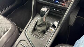 2021 Volkswagen TSI R-Line DSG Euro 6 5-door (Black) - Image: 7