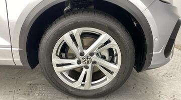 2025 Volkswagen TSI R-Line DSG Euro 6 5-door (Silver) - Image: 5