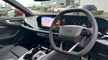 2025 Audi 2.0 TFSI S line S Tronic Euro 6 5-door (Red) - Image: 6