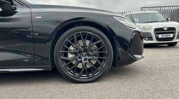 2025 Audi 2.0 TDI Launch Edition Plus S Tronic quattro Euro 6 5-door (Black) - Image: 5