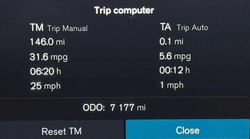 2024 Volvo 2.0 B4 MHEV Ultra Dark DCT Auto Euro 6 5-door (Blue) - Image: 12