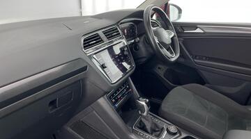 2022 Volkswagen 2.0 TSI Elegance DSG 4Motion Euro 6 5-door (Red) - Image: 2