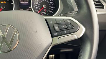 2022 Volkswagen TSI Active Euro 6 5-door (Black) - Image: 23