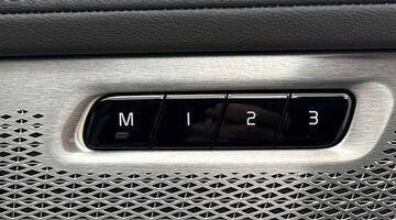 2025 Volvo 2.0 T8 18.8kWh Ultra Dark Auto 4WD Euro 6 5-door (Grey) - Image: 26