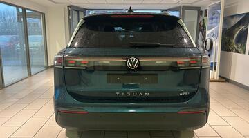 2026 Volkswagen ETSI MHEV Match DSG Euro 6 5-door (Blue) - Image: 3