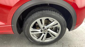 2023 Volkswagen TSI R-Line DSG Euro 6 5-door (Red) - Image: 28