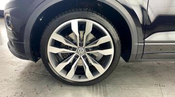 2019 Volkswagen 2.0 TDI R-Line Euro 6 5-door (Black) - Image: 36