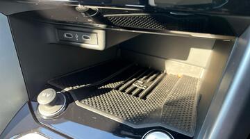 2025 Volkswagen TSI Match DSG Euro 6 5-door (Black) - Image: 17