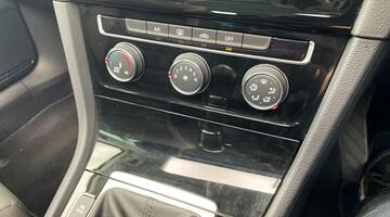 2016 Volkswagen TSI BlueMotion Tech GT Euro 6 5-door (Black) - Image: 25