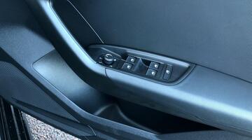 2025 Audi 1.0 TFSI 30 S line Sportback S Tronic Euro 6 5-door (Black) - Image: 22