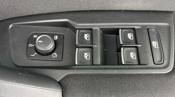 2022 Volkswagen TSI Active DSG Euro 6 5-door (Grey) - Image: 20