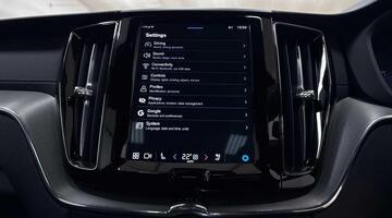 2024 Volvo 2.0h T8 18.8kWh Ultra Black Edition Auto Euro 6 5-door (Black) - Image: 35