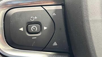 2025 Volvo 2.0 B4 MHEV Plus DCT Auto Euro 6 5-door (Blue) - Image: 29