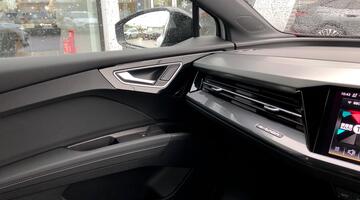 2024 Audi 45 Black Edition Sportback Auto quattro 5-door 82kWh (White) - Image: 34