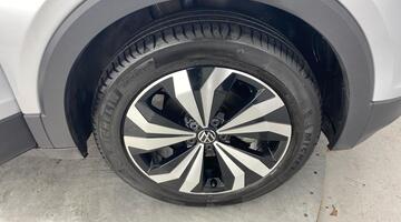 2024 Volkswagen 1.0 TSI Black Edition DSG Euro 6 5-door (Silver) - Image: 5