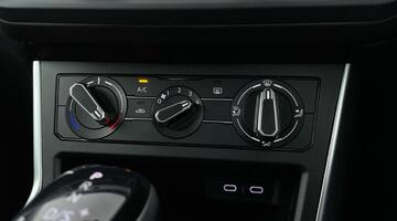 2022 Volkswagen 1.0 TSI Life DSG Euro 6 5-door (Unlisted) - Image: 22