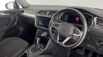 2021 Volkswagen 2.0 TDI Life DSG Euro 6 5-door (Silver) - Image: 6
