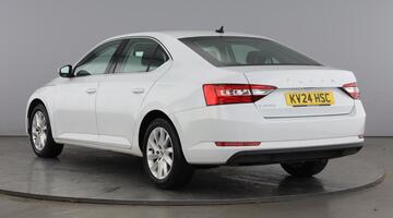 2024 Škoda 2.0 TDI SE DSG Euro 6 5-door (White) - Image: 3