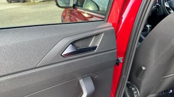 2025 Volkswagen 1.0 TSI R-Line DSG Euro 6 5-door (Red) - Image: 13