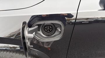 2025 Volvo 2.0 T8 18.8kWh Ultra Dark Auto 4WD Euro 6 5-door (Black) - Image: 38