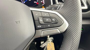 2025 Volkswagen TSI R-Line DSG Euro 6 5-door (Black) - Image: 24