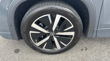 2025 Volkswagen ETSI MHEV Elegance DSG Euro 6 5-door (Grey) - Image: 13