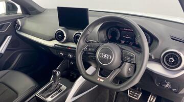 2025 Audi TFSI CoD 35 Black Edition S Tronic Euro 6 5-door (White) - Image: 6